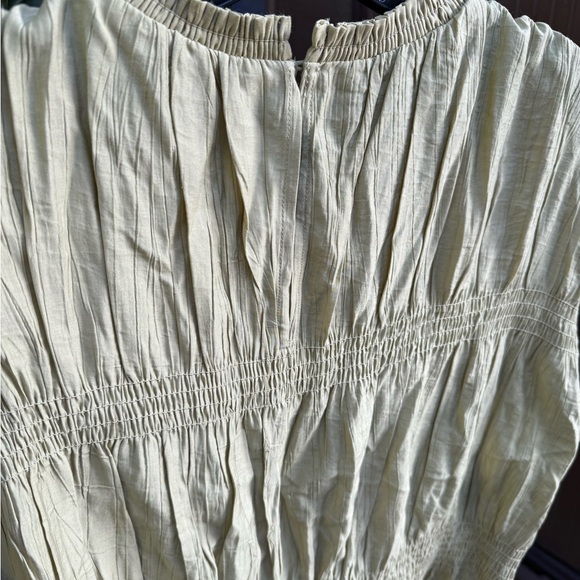 H&M Light Tan Ruffled Top - Picture 6 of 9